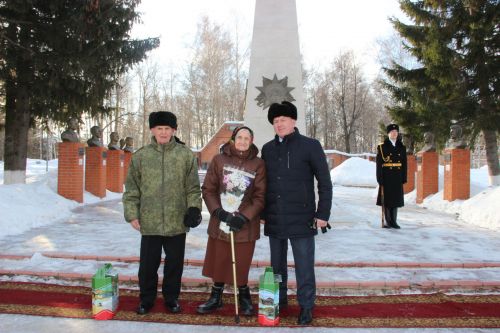 В Тетюшах прошел митинг, посвященный Дню полного освобождения Ленинграда от фашистской блокады.