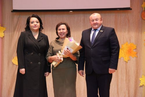 Праздничное мероприятие ко Дню учителя в Тетюшах