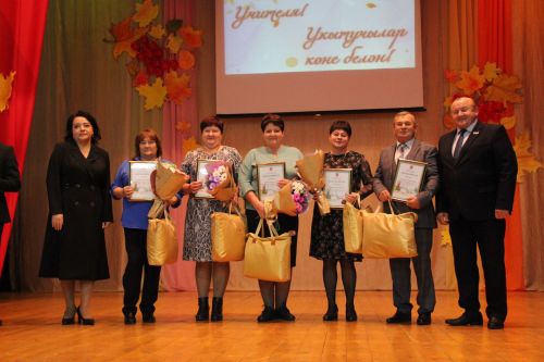 Праздничное мероприятие ко Дню учителя в Тетюшах