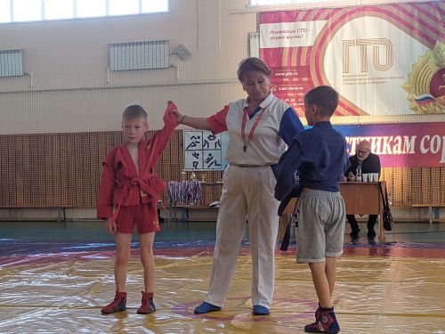 В Тетюшах проходит спортивный праздник по борьбе самбо