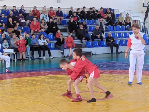 В Тетюшах проходят соревнования по самбо