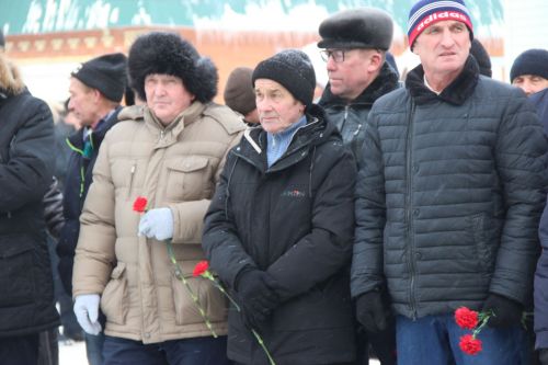 В Тетюшах состоялся торжественный митинг  «Афганистан! Живых и павших помним...»