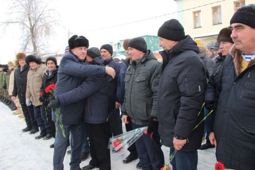 В Тетюшах состоялся торжественный митинг  «Афганистан! Живых и павших помним...»