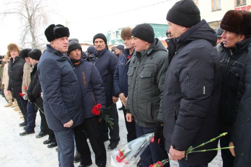 В Тетюшах состоялся торжественный митинг  «Афганистан! Живых и павших помним...»