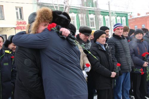 В Тетюшах состоялся торжественный митинг  «Афганистан! Живых и павших помним...»