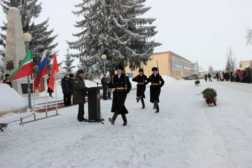В Тетюшах состоялся торжественный митинг  «Афганистан! Живых и павших помним...»