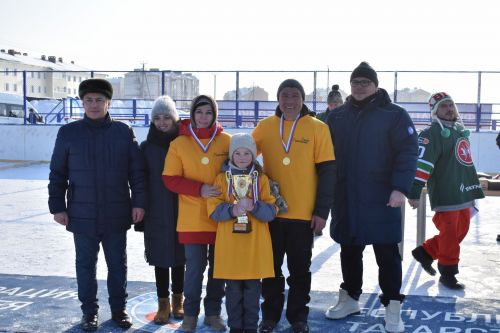 Спортивный фестиваль «Люблю папу, маму и хоккей»