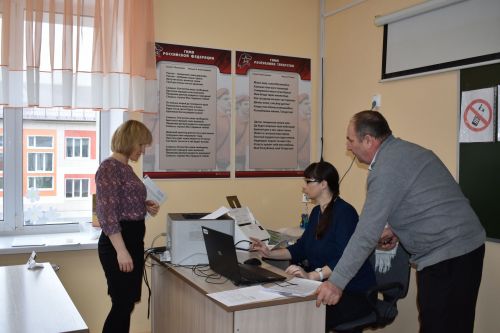 В Тетюшах ЕГЭ сдавали родители