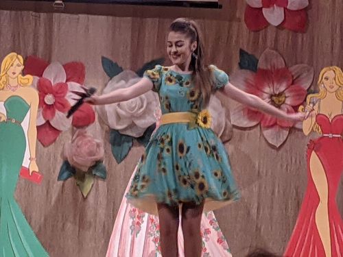 В Тетюшах в РДК проходит праздничная программа «Салют весне!»