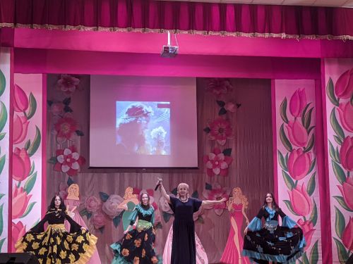 В Тетюшах в РДК проходит праздничная программа «Салют весне!»