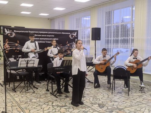 В Тетюшах в РДК проходит праздничная программа «Салют весне!»