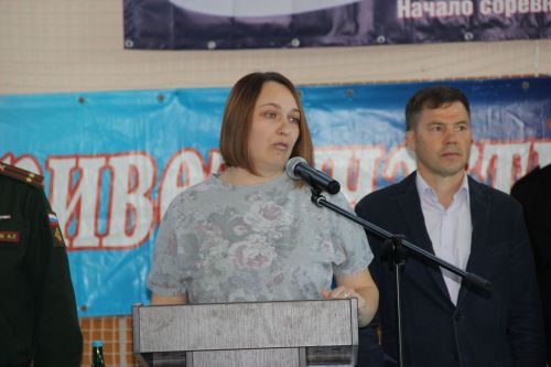 В Тетюшах проходит Открытый республиканский турнир по вольной борьбе среди юношей и девушек