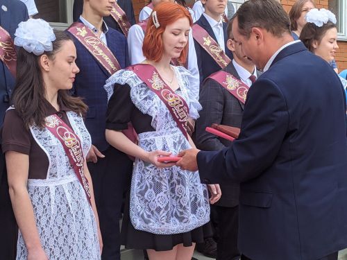 В Тетюшской татарской средней школе прозвенел последний звонок