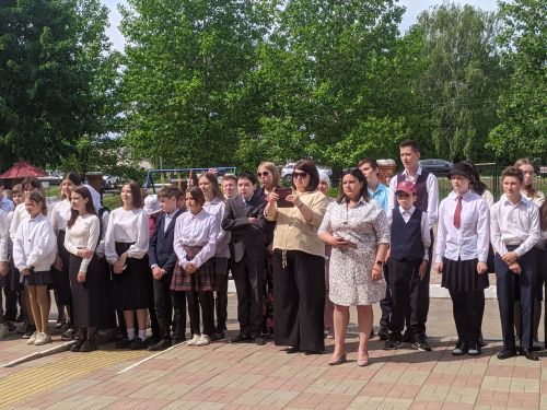В Тетюшской татарской средней школе прозвенел последний звонок