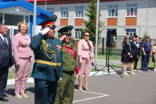 Последний звонок в Тетюшской кадетской школе-интернате