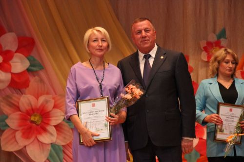 Праздничная программа «Медицинский работник – ты гордость державы»