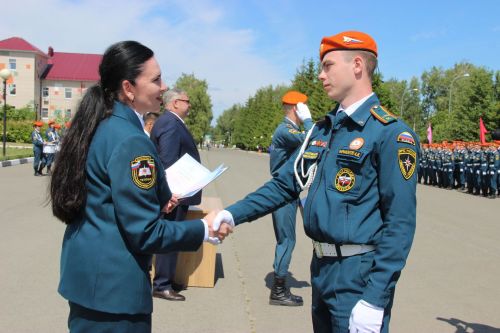 В Тетюшском государственном колледже гражданской защиты прошло торжественное вручение дипломов