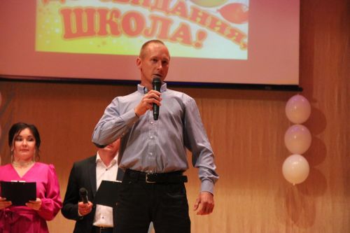 Выпускникам школ Тетюшского района вручили аттестаты