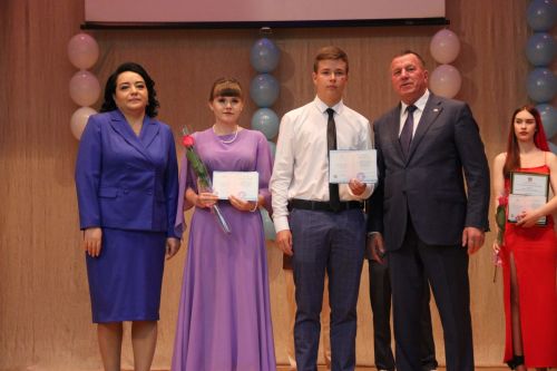 Выпускникам школ Тетюшского района вручили аттестаты