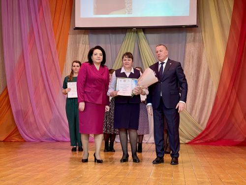 В Тетюшах чувствовали педагогов победителей конкурсов профмастерства