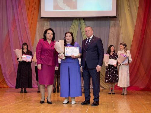В Тетюшах чувствовали педагогов победителей конкурсов профмастерства
