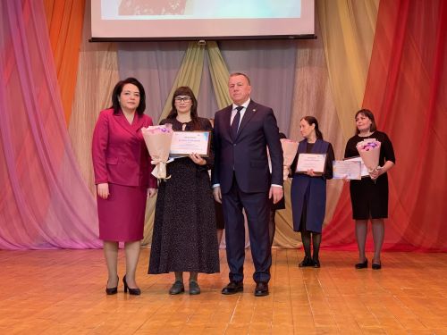 В Тетюшах чувствовали педагогов победителей конкурсов профмастерства