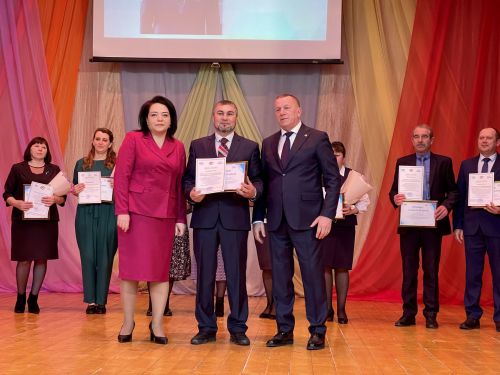 В Тетюшах чувствовали педагогов победителей конкурсов профмастерства