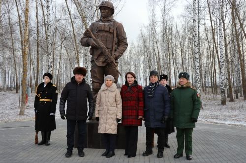 В Тетюшах состоялось открытие памятника участникам СВО