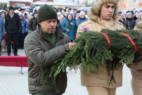 В Тетюшах состоялось открытие памятника участникам СВО