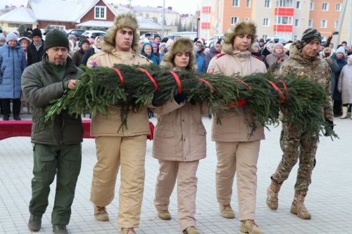 В Тетюшах состоялось открытие памятника участникам СВО