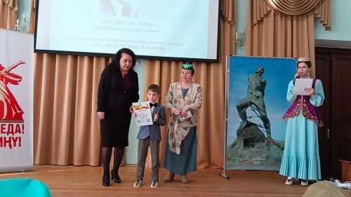 В Тетюшах школьники читали стихи Мусы Джалиля