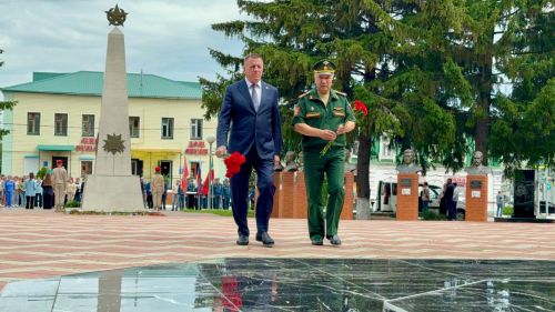 Торжественный митинг в честь Дня ветеранов боевых действий в Тетюшах
