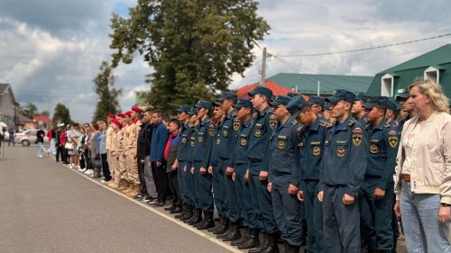 Торжественный митинг в честь Дня ветеранов боевых действий в Тетюшах
