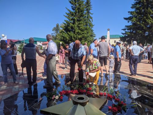 В Тетюшах прошел митинг , посвященный Дню Военно-­морского флота РФ