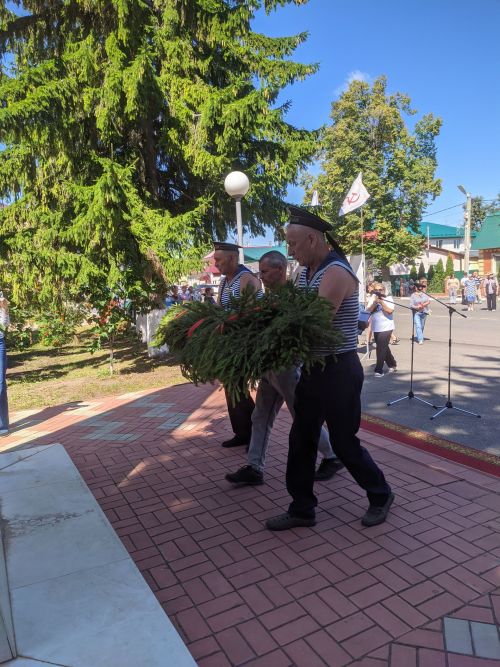 В Тетюшах прошел митинг , посвященный Дню Военно-­морского флота РФ