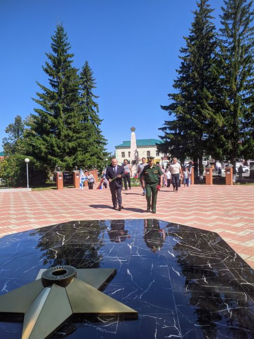 В Тетюшах прошел митинг , посвященный Дню Военно-­морского флота РФ