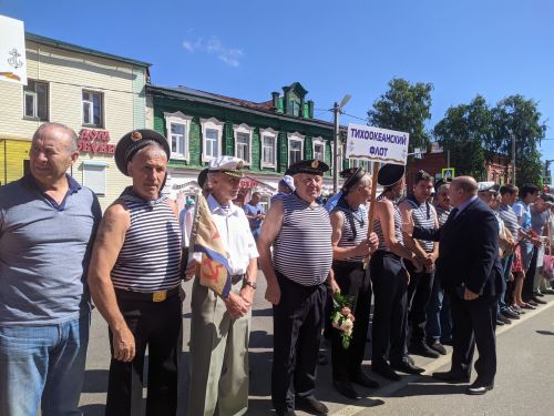 В Тетюшах прошел митинг , посвященный Дню Военно-­морского флота РФ