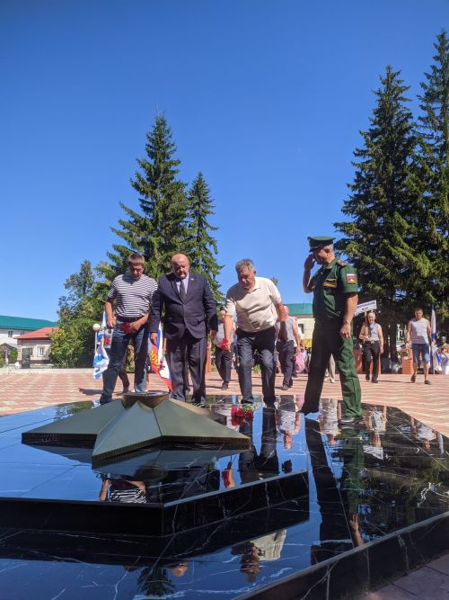 В Тетюшах прошел митинг , посвященный Дню Военно-­морского флота РФ