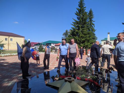 В Тетюшах прошел митинг , посвященный Дню Военно-­морского флота РФ