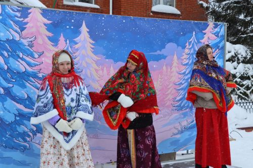 У тетюшских берегов сказка добрая живет