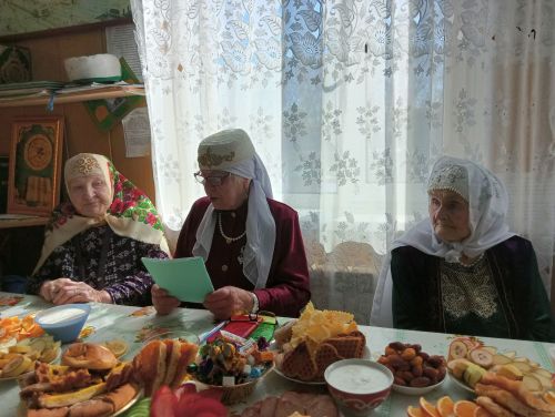 В Байрашево провели поминальный обед с чтением Корана