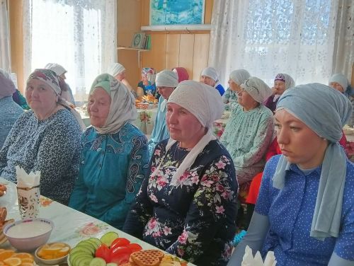 В Байрашево провели поминальный обед с чтением Корана