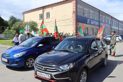В Тетюшах прошел торжественный митинг «Хранить Отчизну – долг и честь»