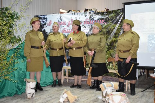 Тетюшане слушали стихи, пели песни