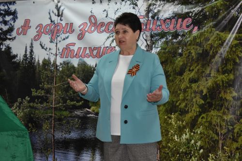 Тетюшане слушали стихи, пели песни