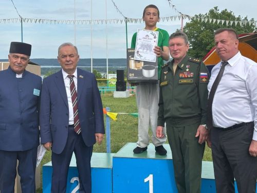 Победители национальной борьбы «корэш»