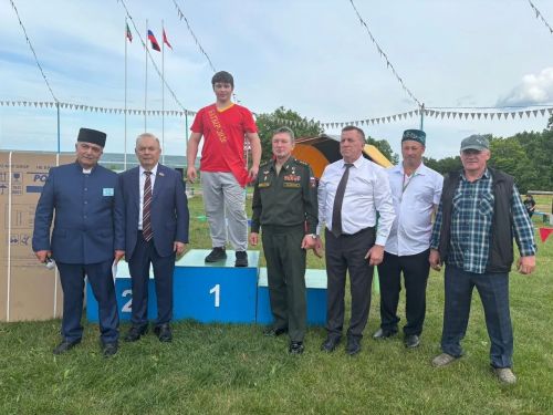 Победители национальной борьбы «корэш»