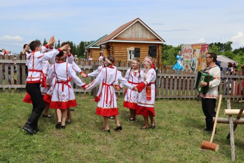 Сабантуй-2026 в Тетюшах. Путешествие по 4 национальным подворьям