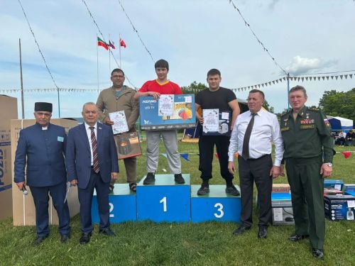 Победители национальной борьбы «корэш»