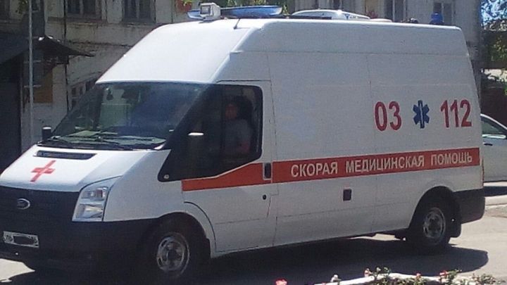 Пациент больницы в Новосибирске угнал машину скорой помощи